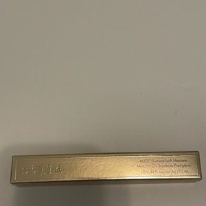 Stila HUGE Extreme Lash Mascara